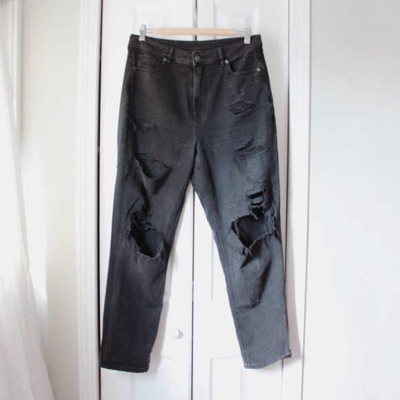 AEO black distressed high-rise mom jean - Picture 1 of 2